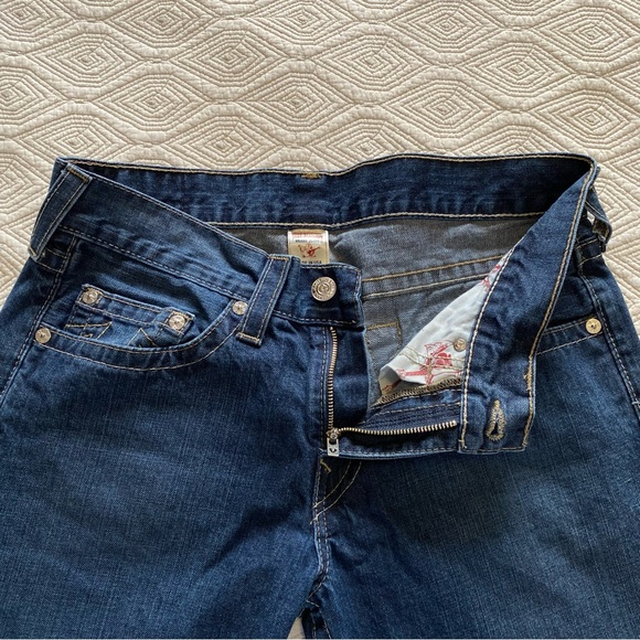 True Religion Straight Mid Rise Classic Blue Women's Jeans Size 34 - Picture 4 of 16